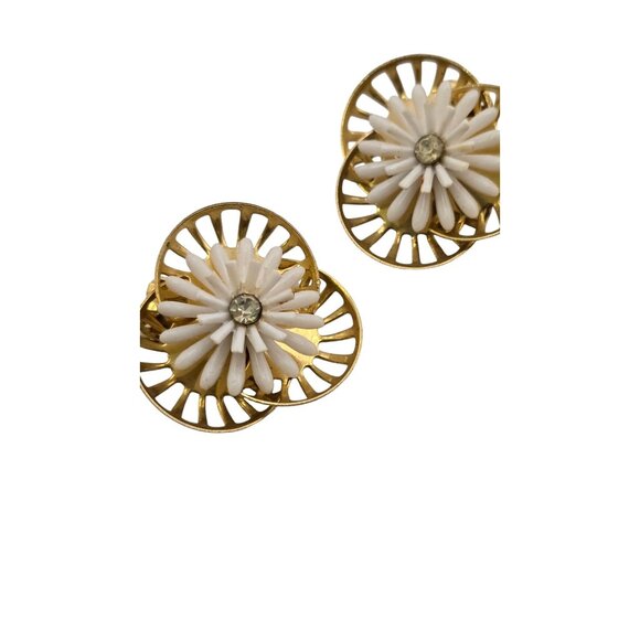 Vintage Plastic Layered Flower Earrings (A8009) - Picture 2 of 4